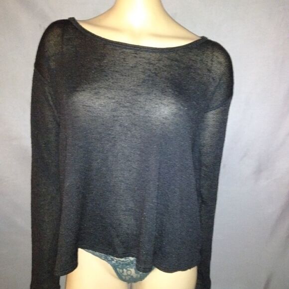 Aeropostale long sleeve black shirt, size M - Picture 4 of 8